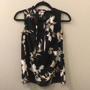 ❤️3/$25❤️ Merino Floral Black Sleeveless Blouse